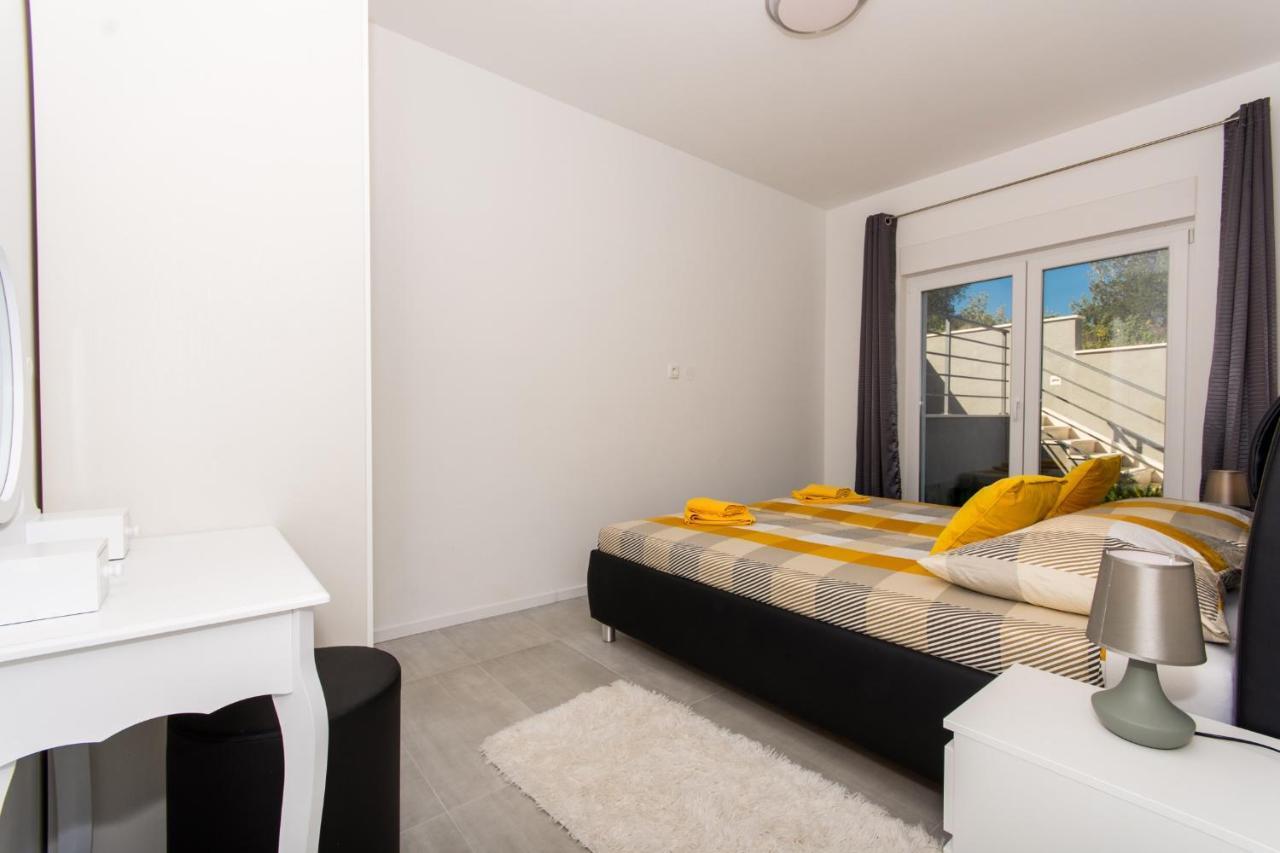 Apartment Julia Trogir Ngoại thất bức ảnh